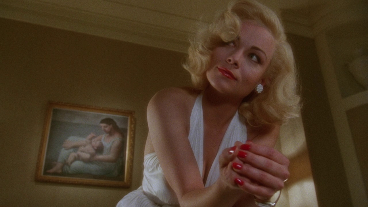 Theresa Russell trong Insignificance